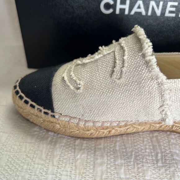 CHANEL Espadrilles Linen Black & Cream/Beige With Box And Dust Bags - Picture 9 of 12